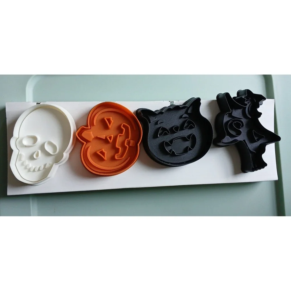 Williams-Sonoma Halloween Cookie Cutter Sets Baking Bundle 3D Stamped Witch Cats